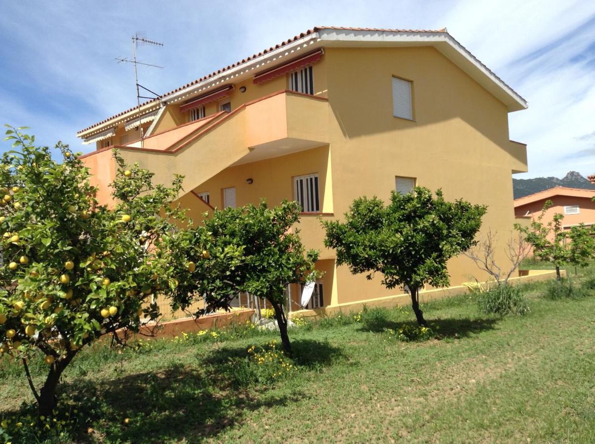 Lemon Apartments Villasimius Esterno foto